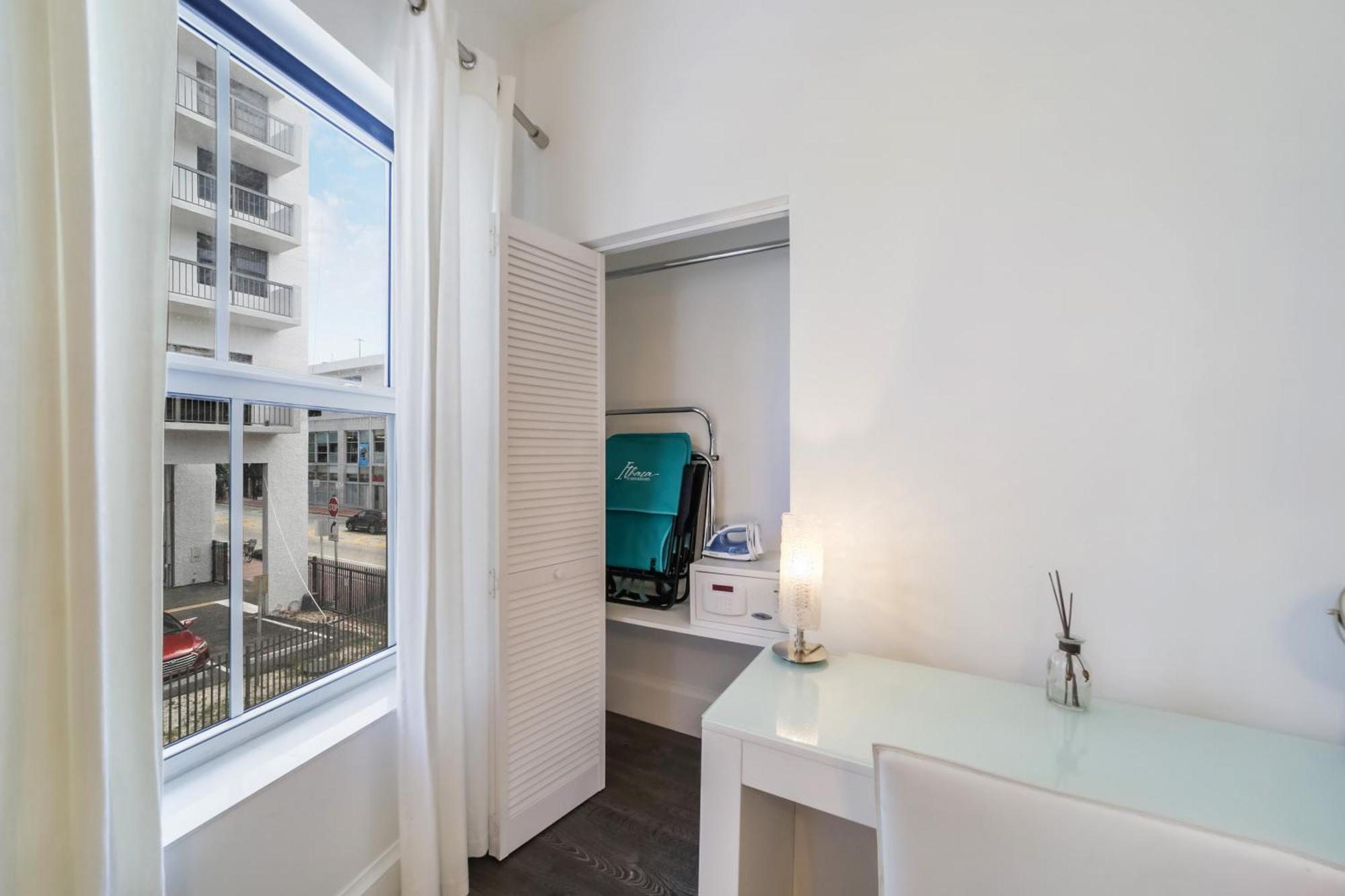Ithaca Aparthotel Miami Beach Bagian luar foto